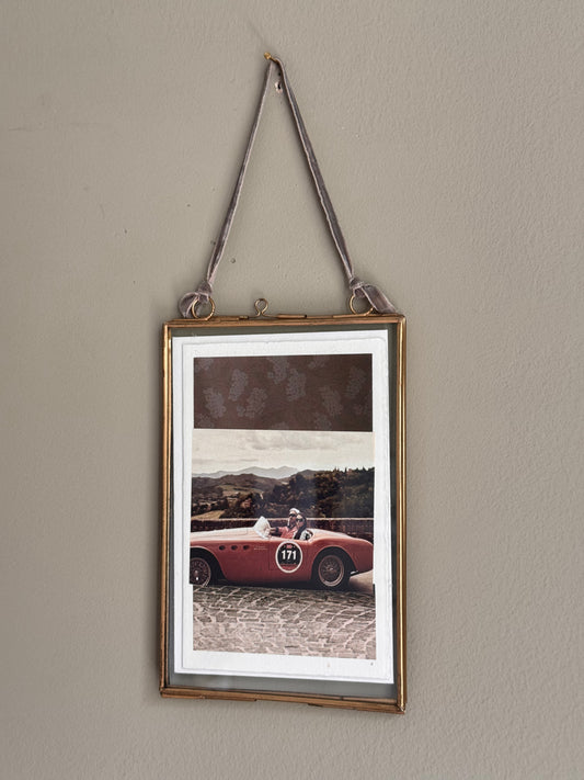 Small hanging glass display frame | portrait