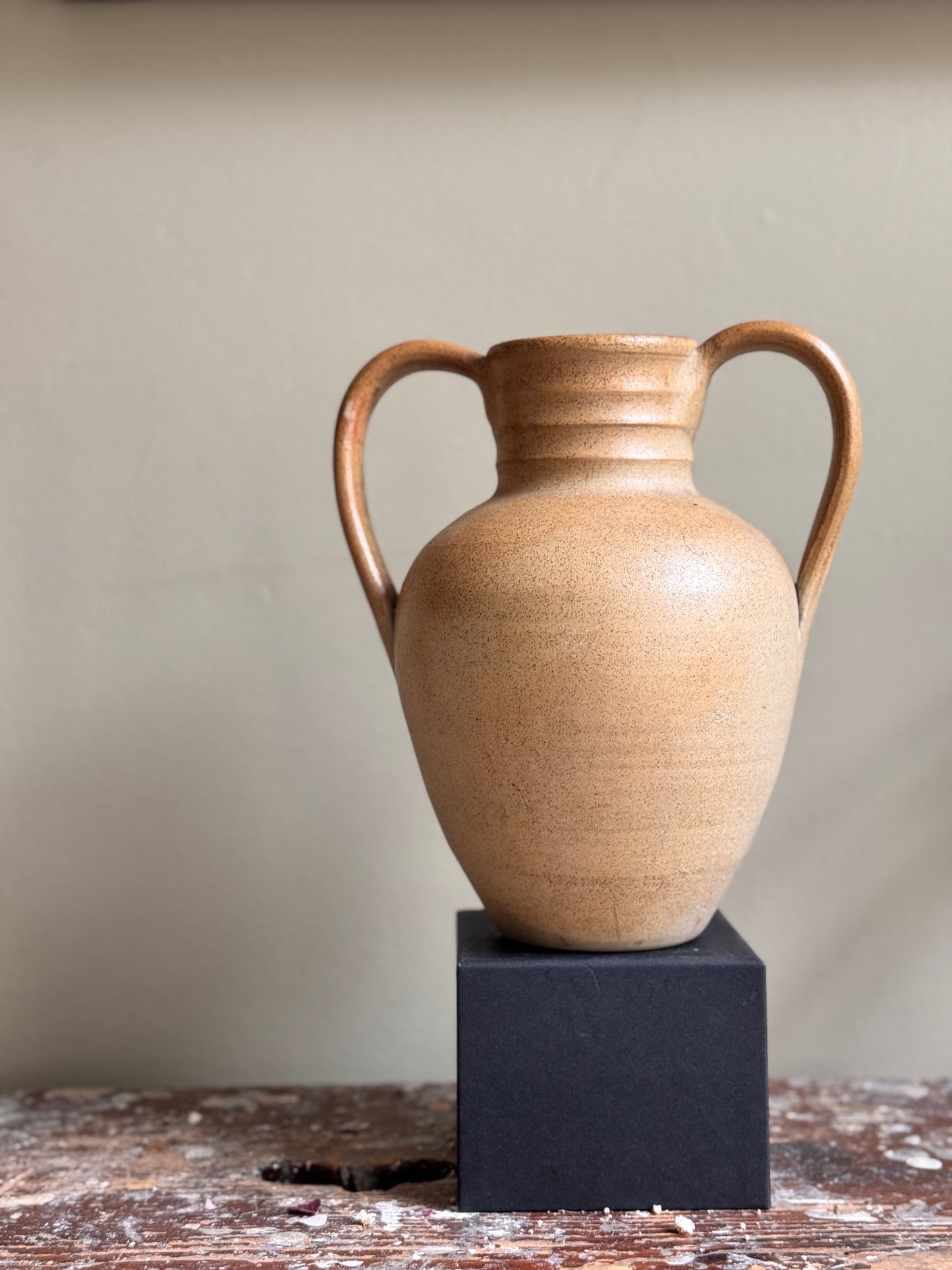 Vintage Hillstonia Ceramic Urn